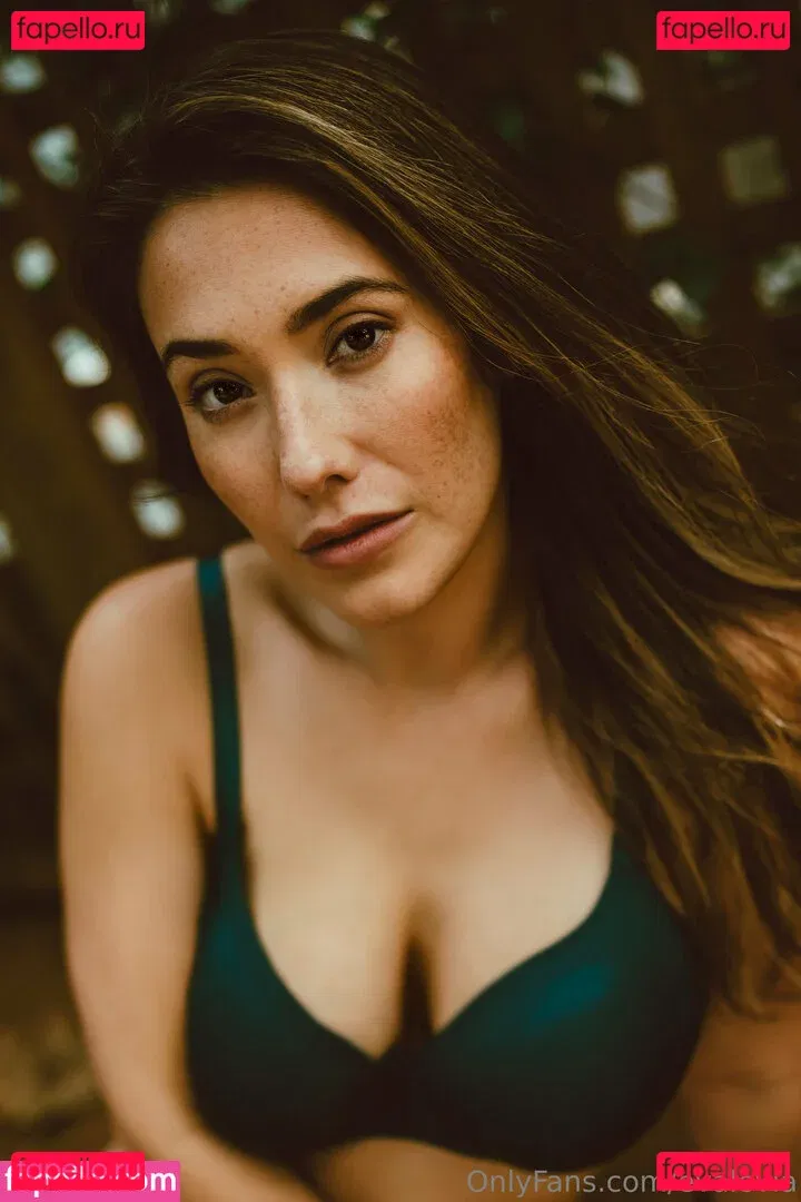 evalovia Onlyfans Photo Gallery 