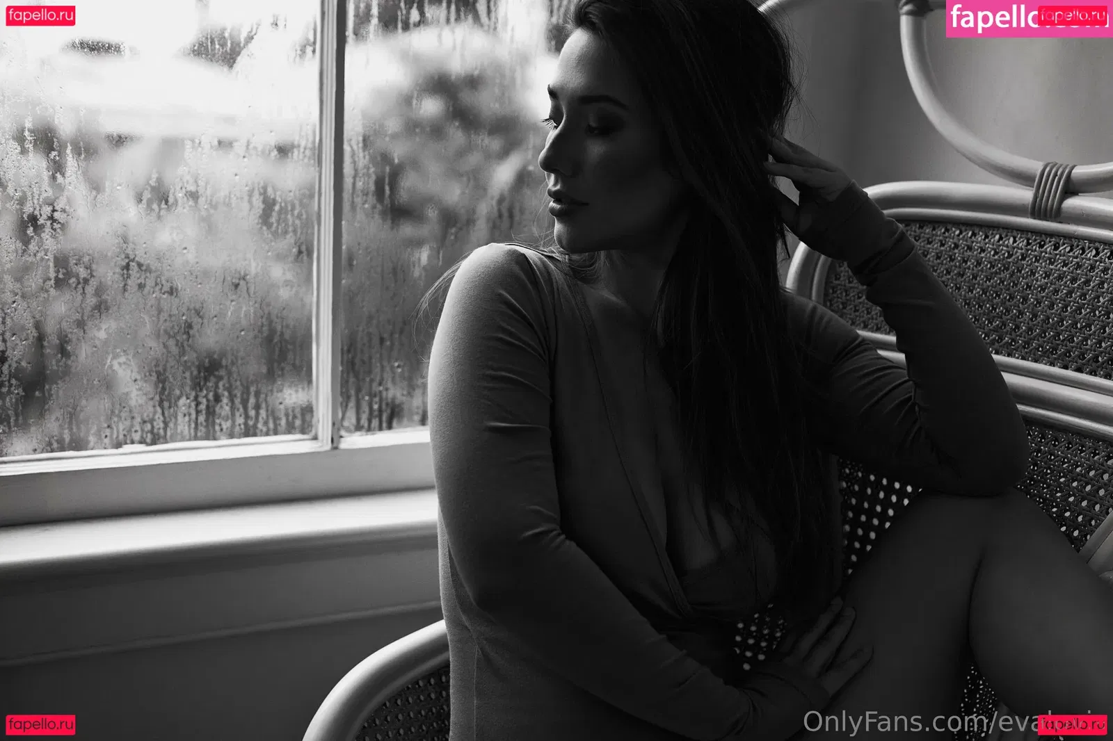 evalovia Onlyfans Photo Gallery 