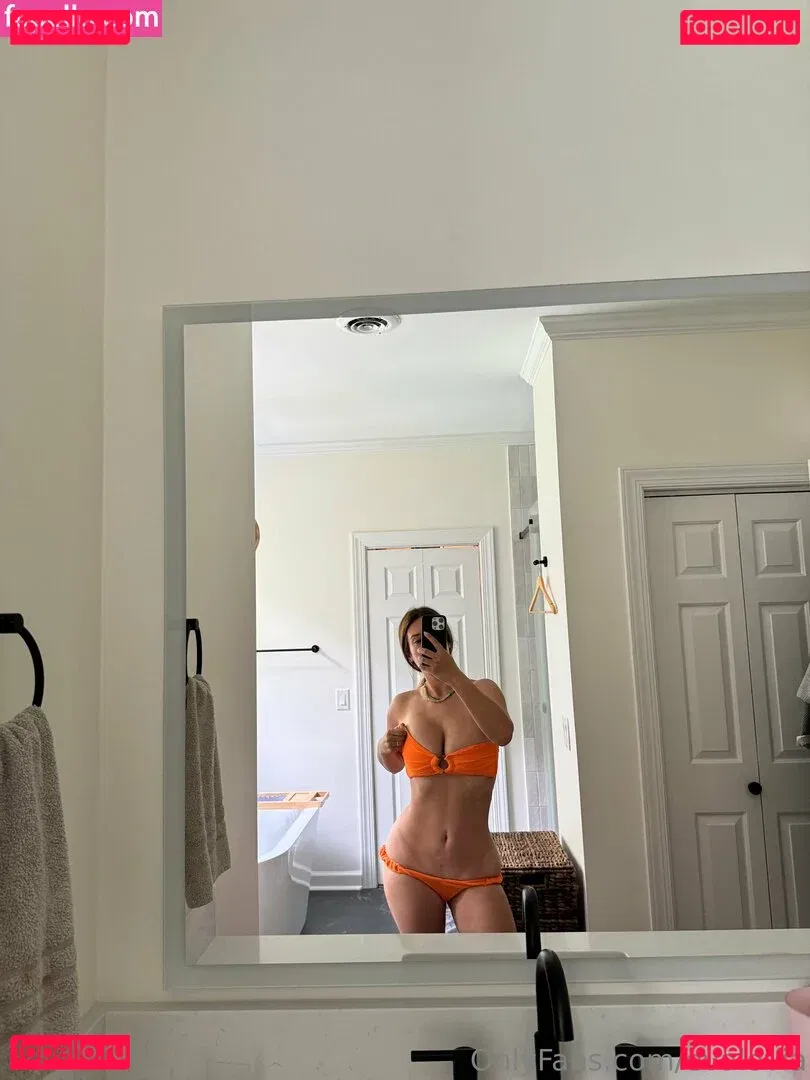 evalovia Onlyfans Photo Gallery 