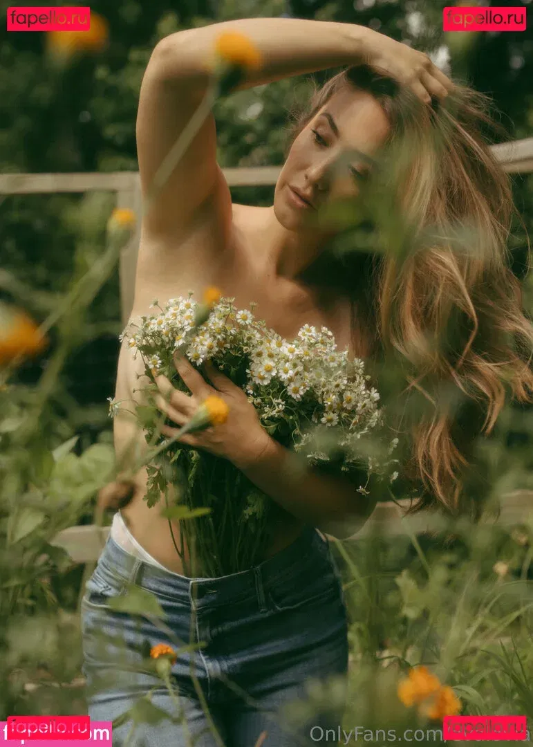 evalovia Onlyfans Photo Gallery 