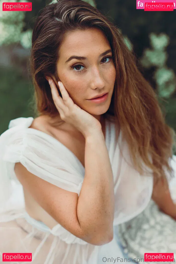 evalovia Onlyfans Photo Gallery 