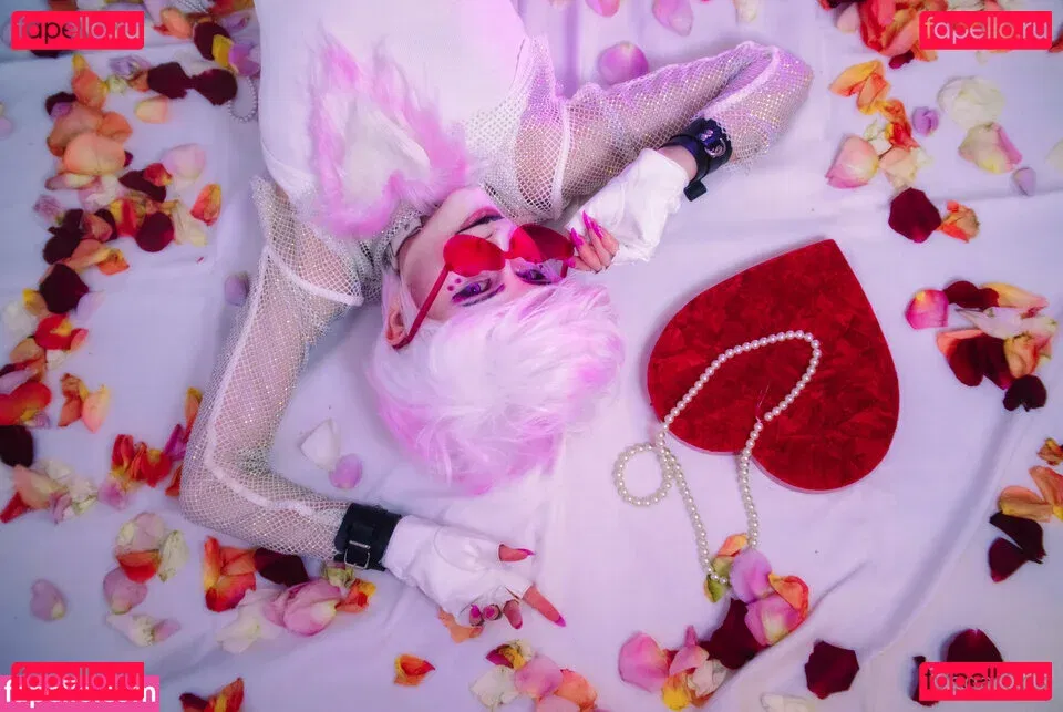 vega.cos Onlyfans Photo Gallery 