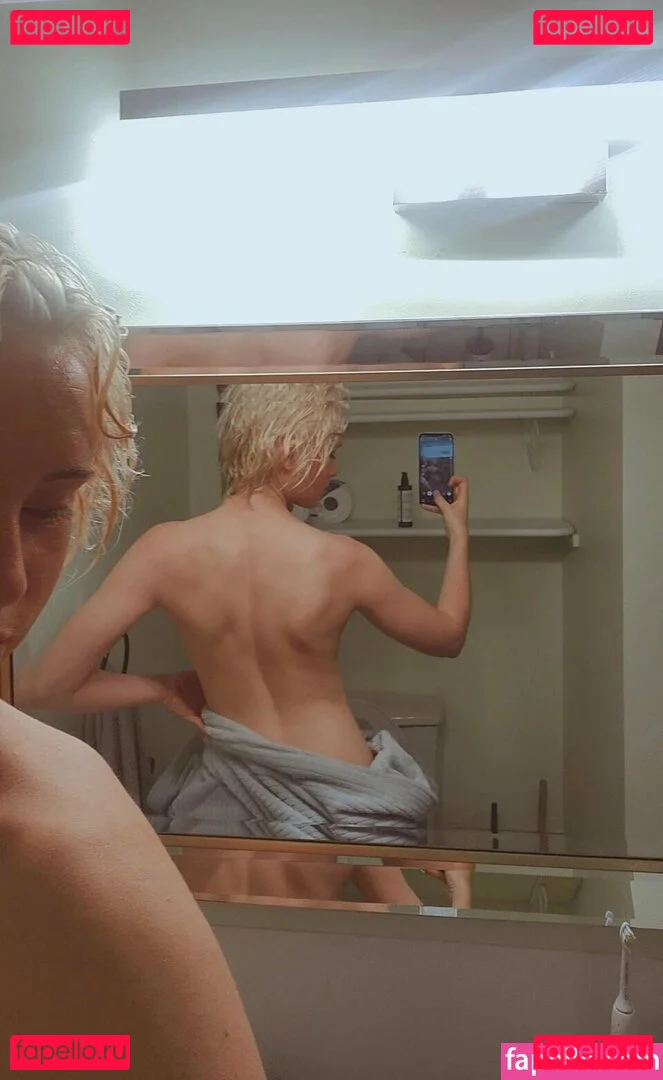 vega.cos Onlyfans Photo Gallery 