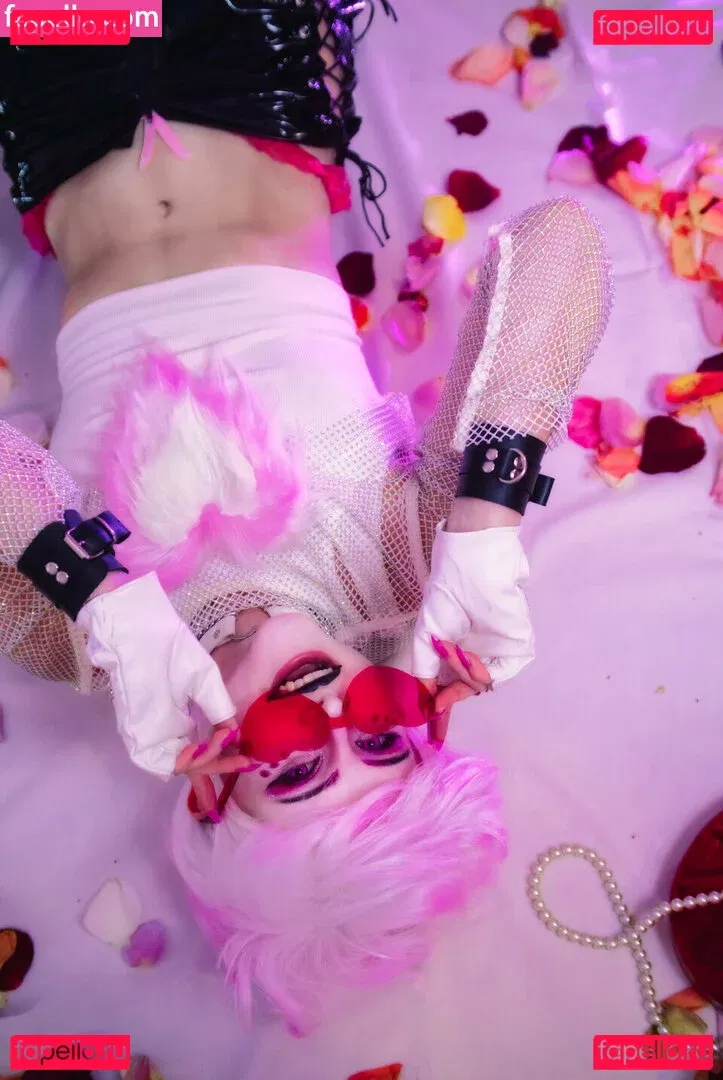 vega.cos Onlyfans Photo Gallery 