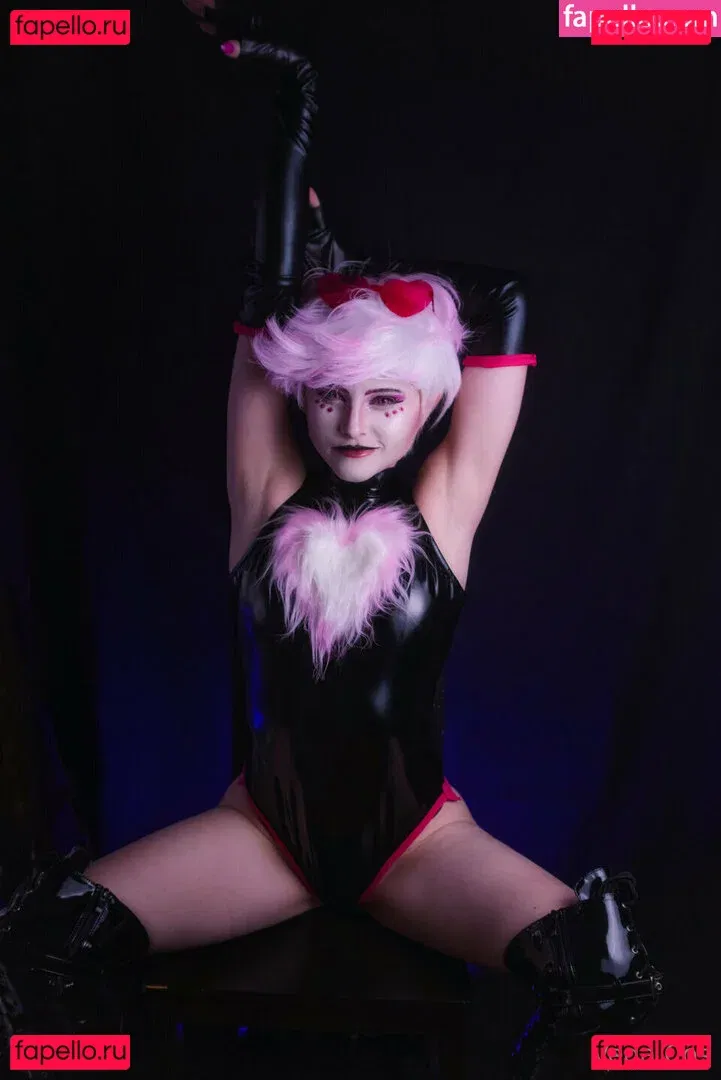 vega.cos Onlyfans Photo Gallery 