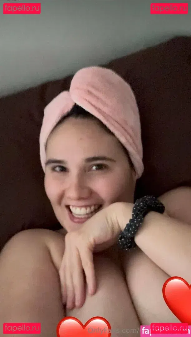 caro.trueba28 Onlyfans Photo Gallery 