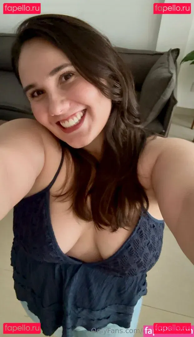 caro.trueba28 Onlyfans Photo Gallery 