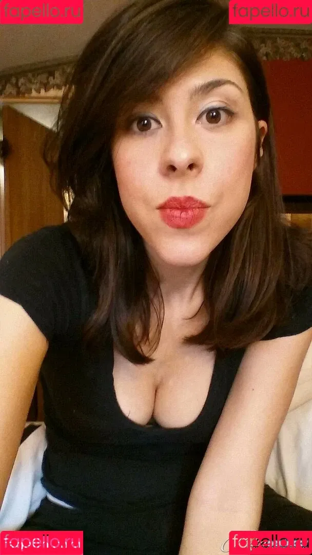 Nina 1987 Onlyfans Photo Gallery 