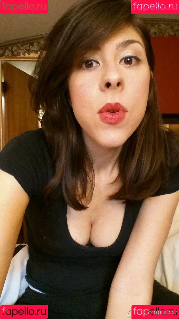 Nina 1987 Onlyfans Photo Gallery 