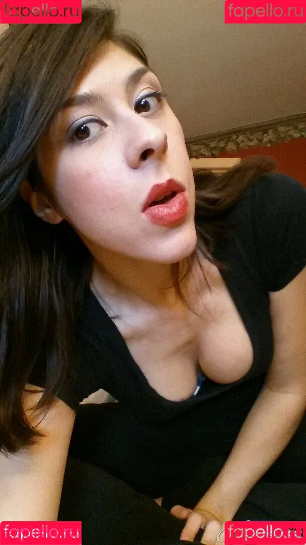 Nina 1987 Onlyfans Photo Gallery 