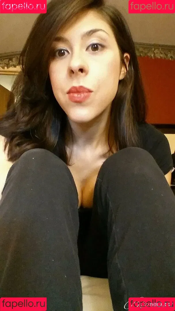 Nina 1987 Onlyfans Photo Gallery 