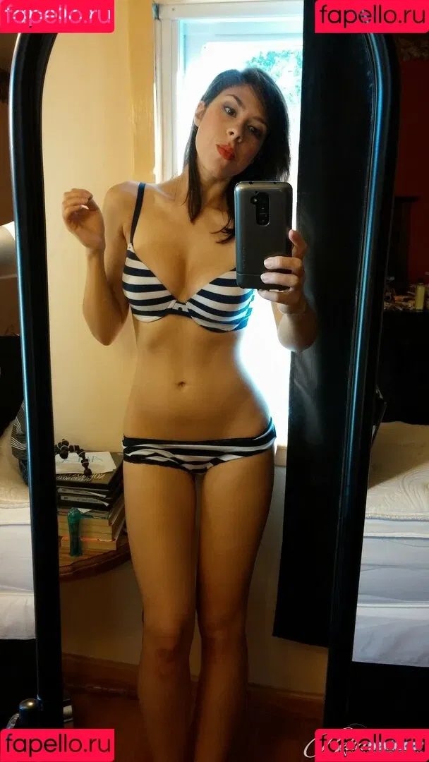 Nina 1987 Onlyfans Photo Gallery 