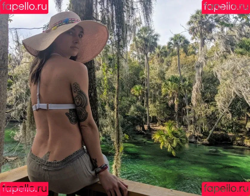 Cortney Palm Onlyfans Photo Gallery 