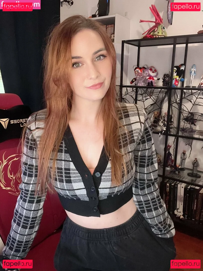 embertay Onlyfans Photo Gallery 