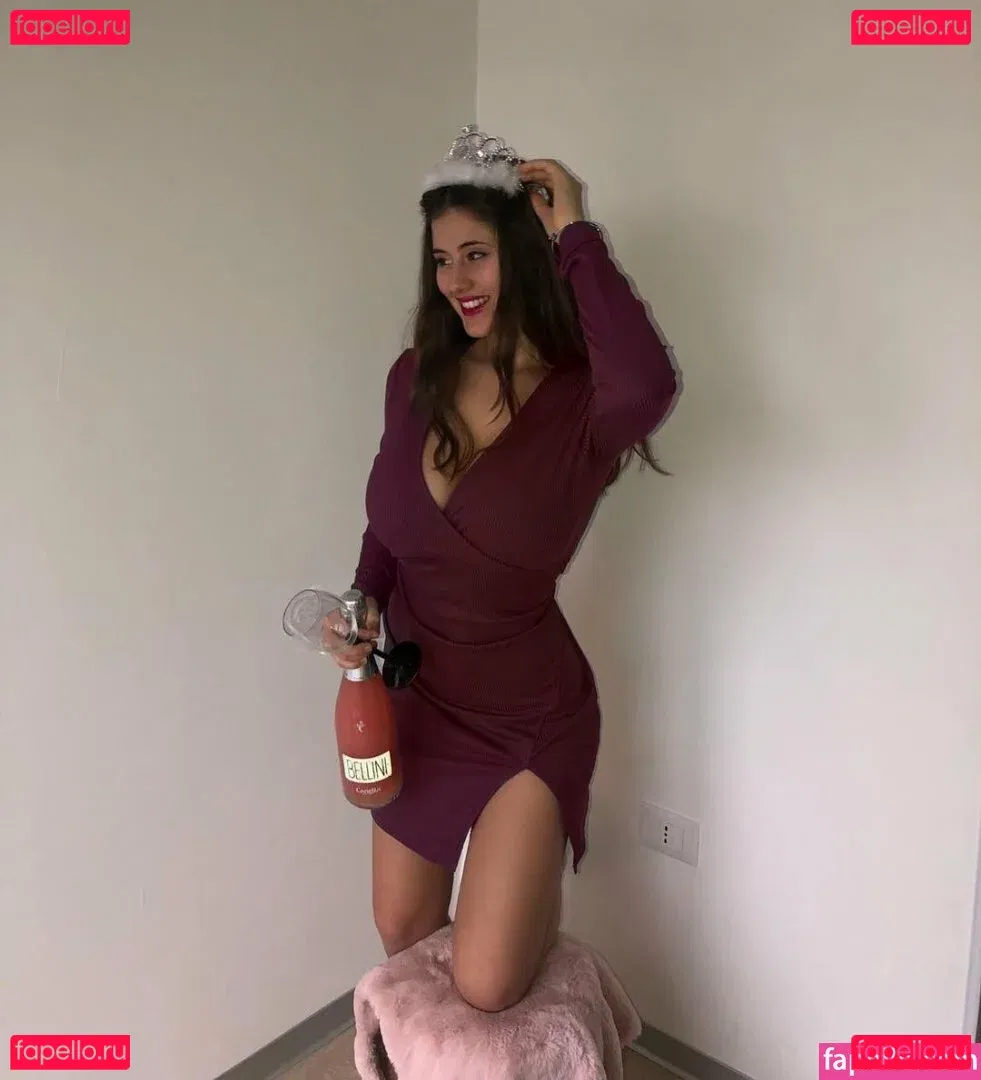 Elisa Berami Onlyfans Photo Gallery 