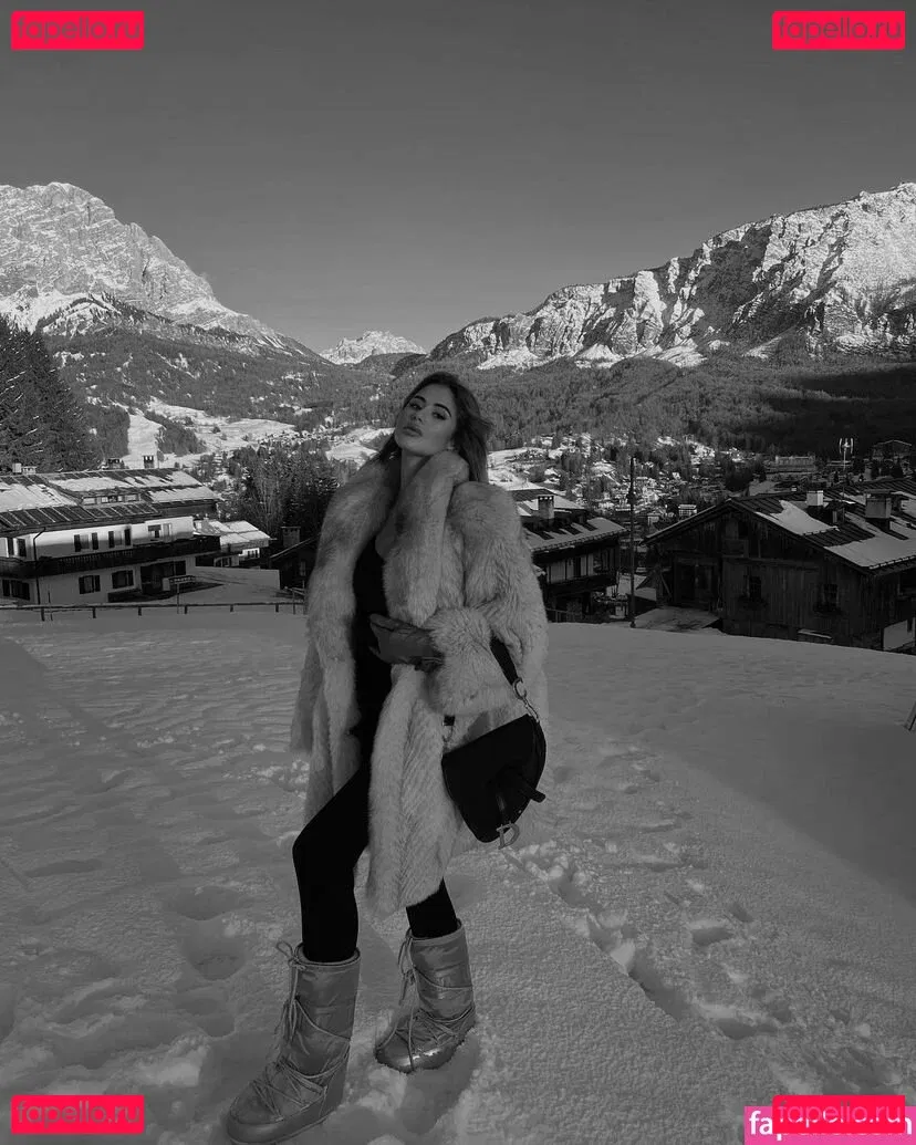 Elisa Berami Onlyfans Photo Gallery 