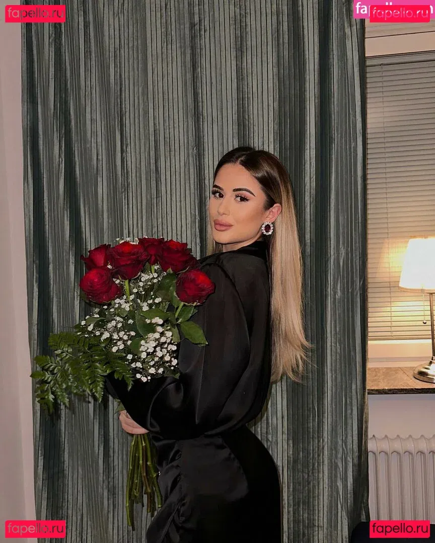 Elisa Berami Onlyfans Photo Gallery 