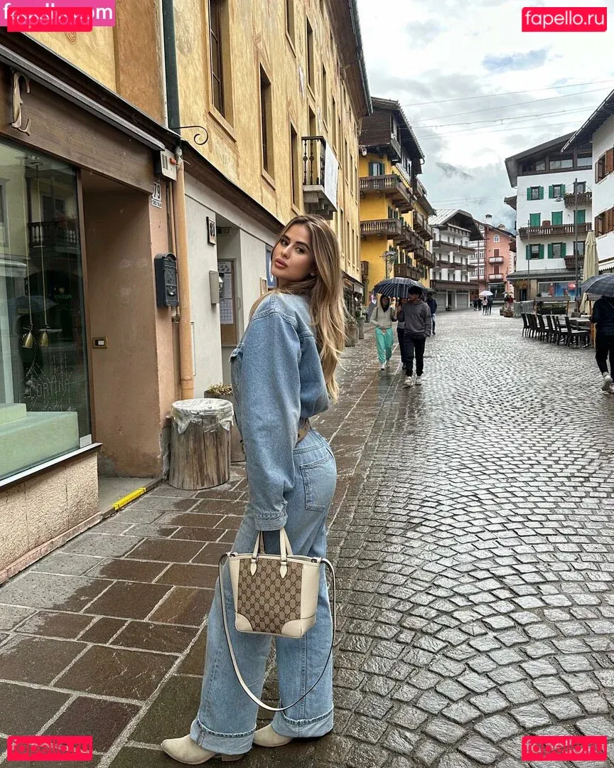 Elisa Berami Onlyfans Photo Gallery 