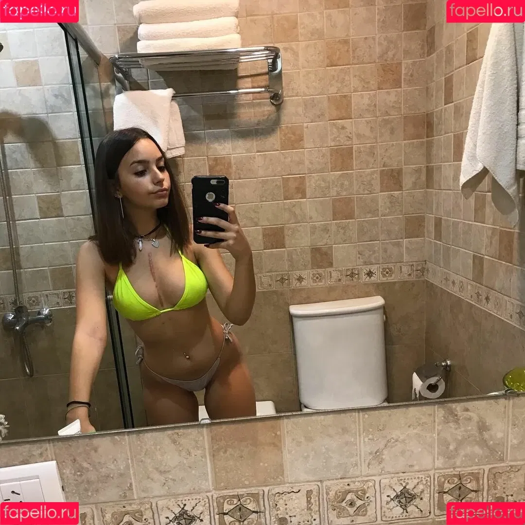 Camila Nerea Gonzalez Onlyfans Photo Gallery 