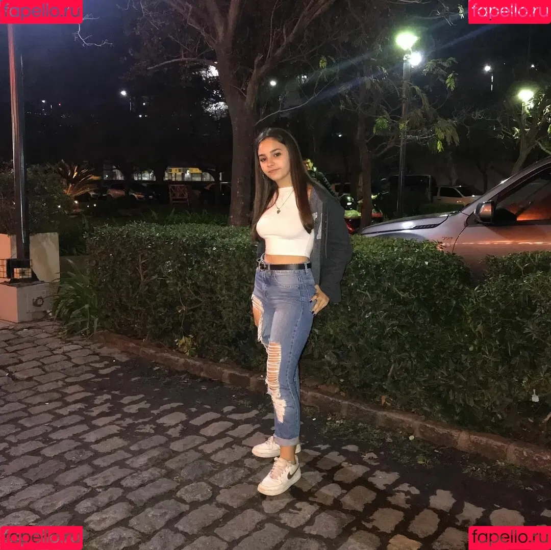 Camila Nerea Gonzalez Onlyfans Photo Gallery 
