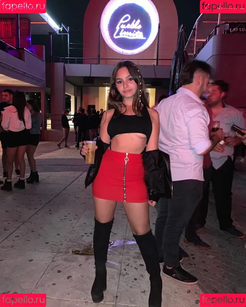 Camila Nerea Gonzalez Onlyfans Photo Gallery 