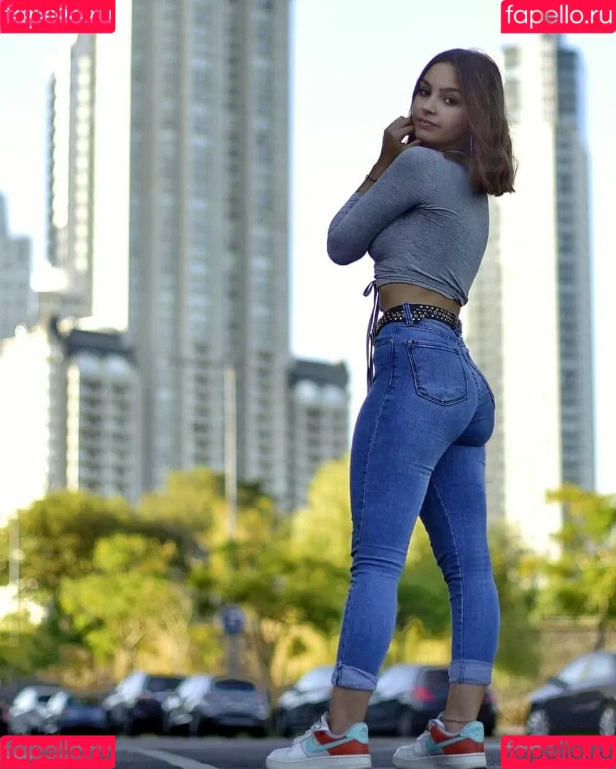 Camila Nerea Gonzalez Onlyfans Photo Gallery 