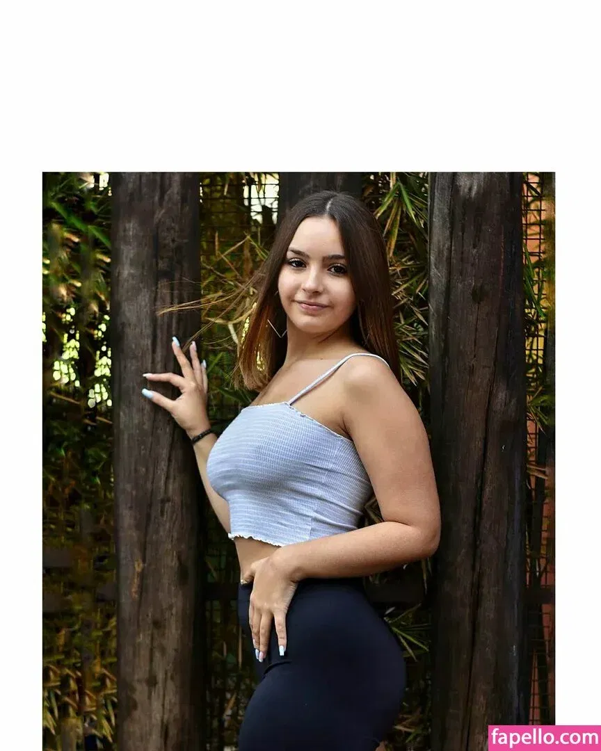 Camila Nerea Gonzalez Onlyfans Photo Gallery 