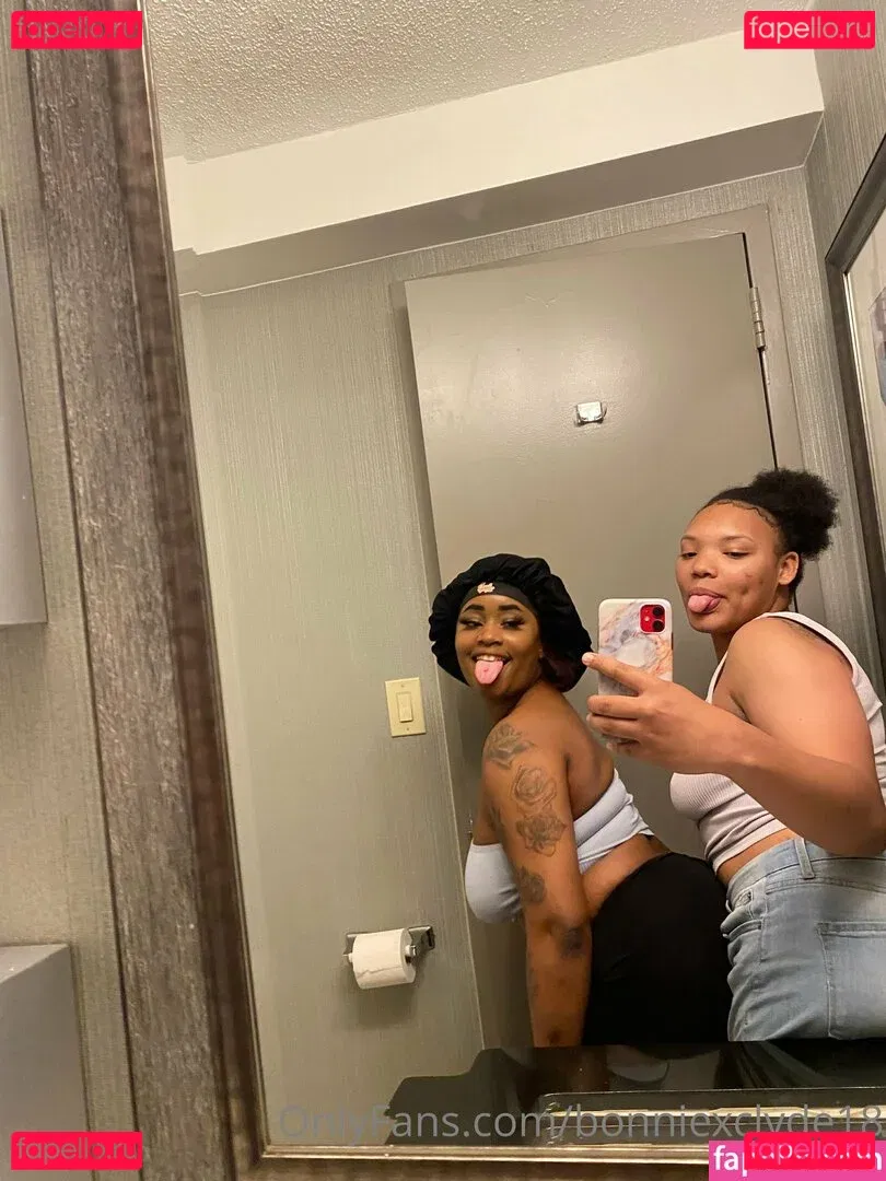 bonniexclyde18 Onlyfans Photo Gallery 