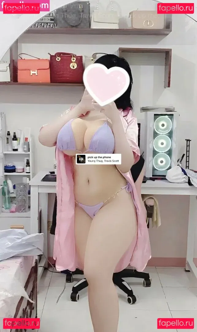 eimiruwu Onlyfans Photo Gallery 