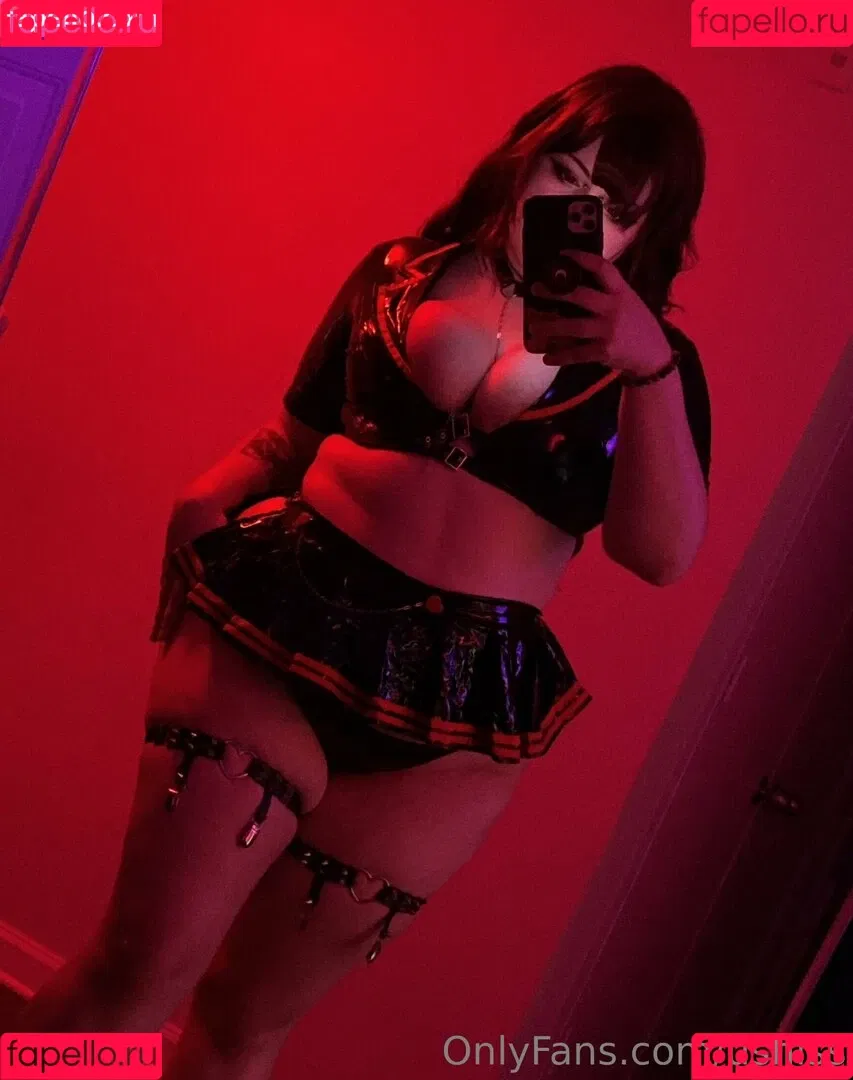 ushiss Onlyfans Photo Gallery 