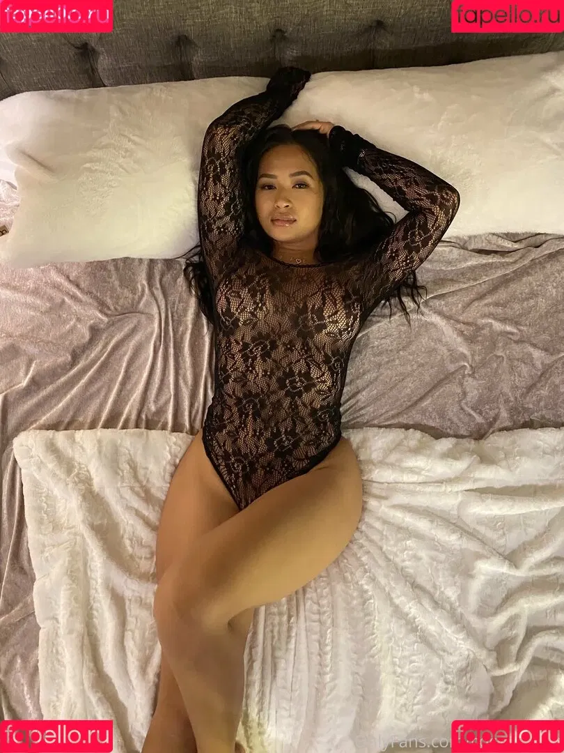 ginavhuynh Onlyfans Photo Gallery 