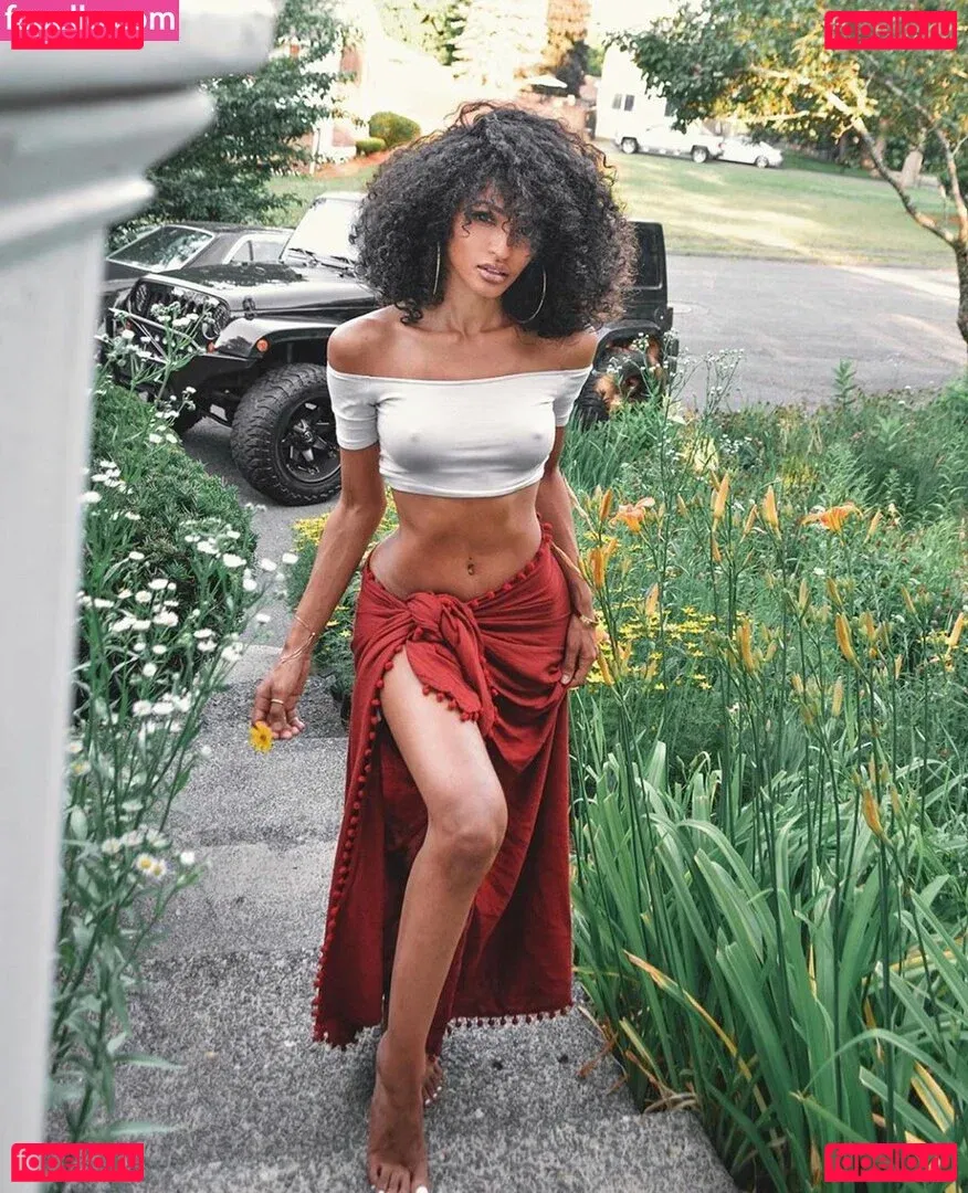 Jaye Carrero Onlyfans Photo Gallery 