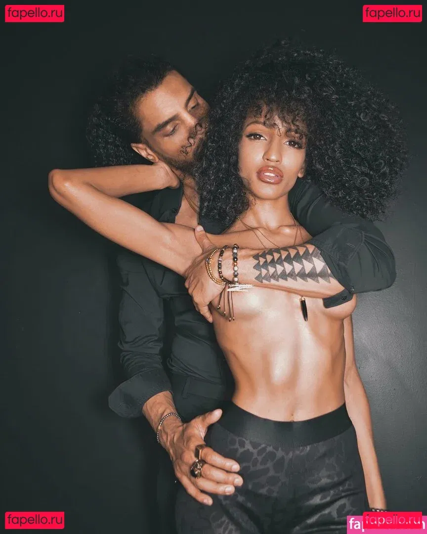 Jaye Carrero Onlyfans Photo Gallery 