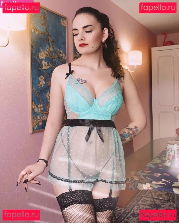 Laura Badler Onlyfans Photo Gallery 