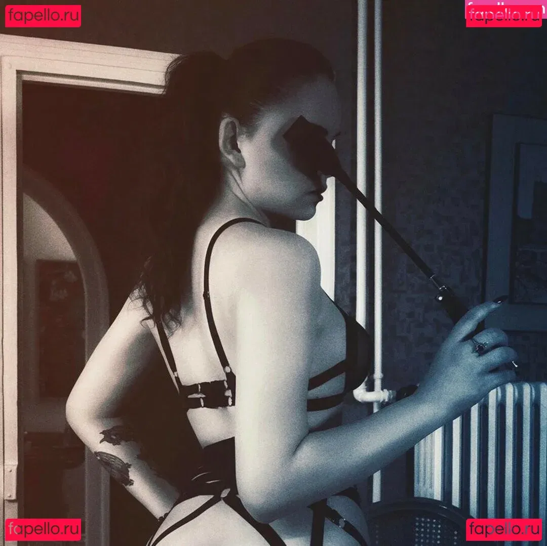 Laura Badler Onlyfans Photo Gallery 