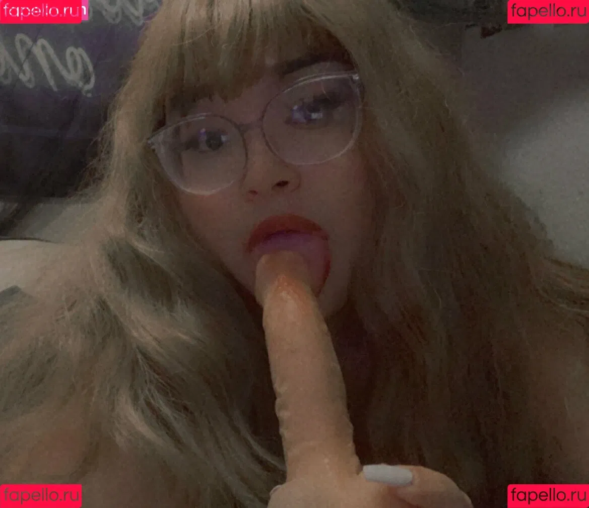 lovergirllynn Onlyfans Photo Gallery 