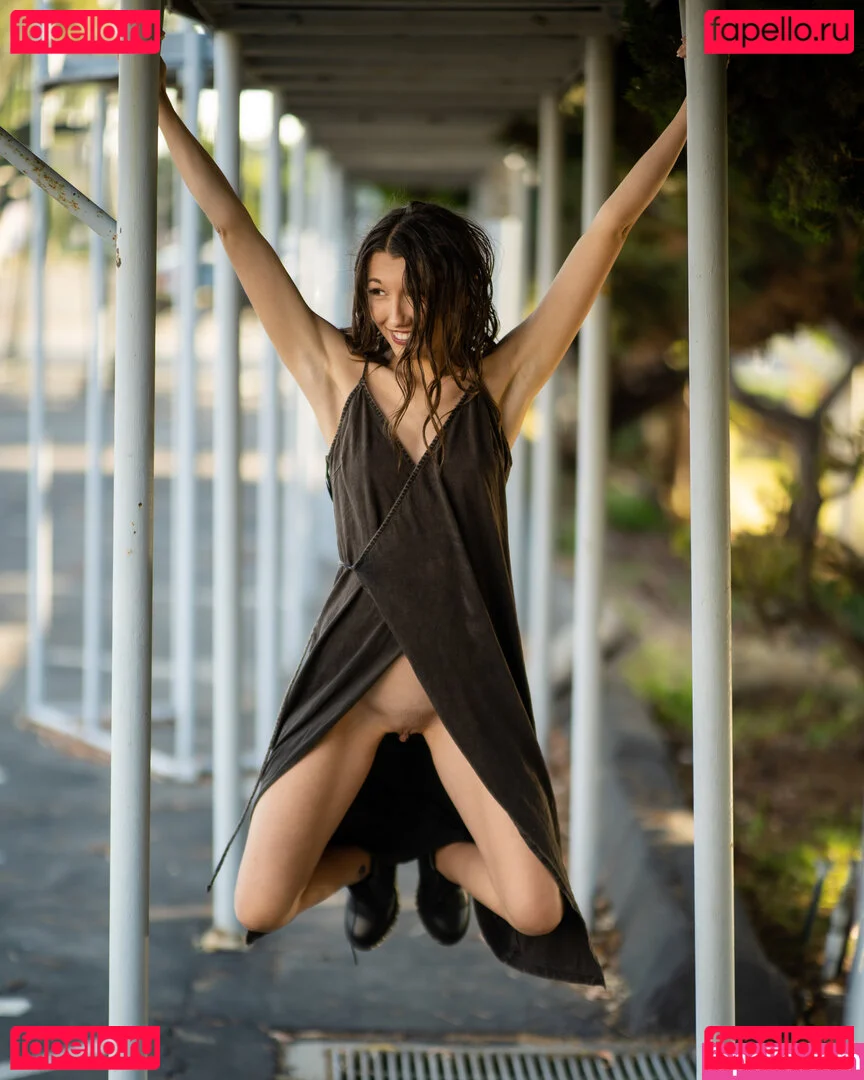 Maya Woulfe Onlyfans Photo Gallery 