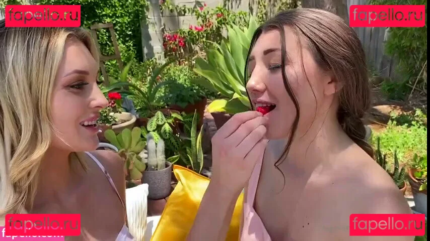 Maya Woulfe Onlyfans Photo Gallery 