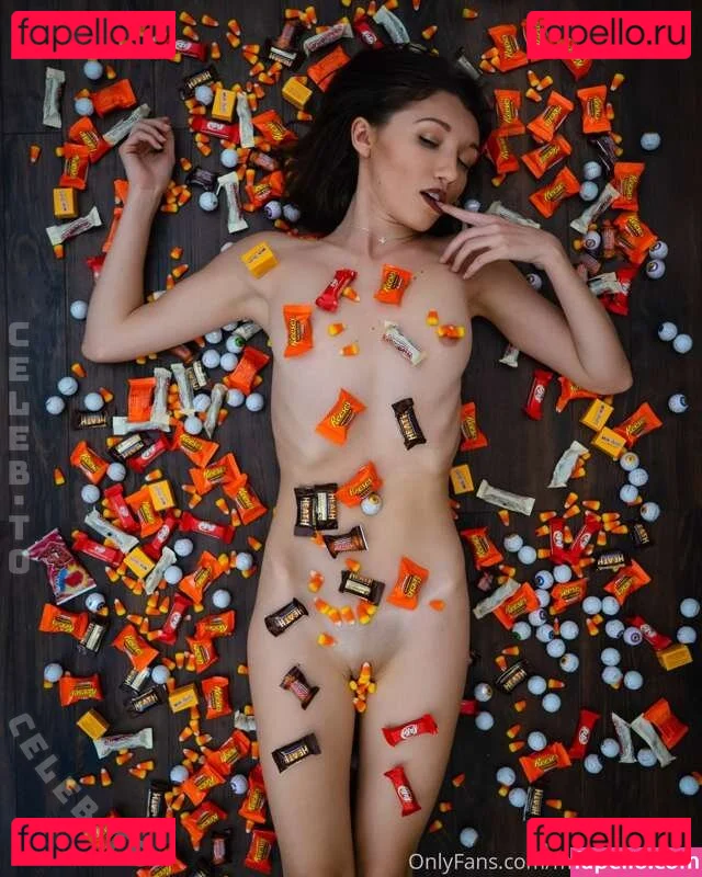 Maya Woulfe Onlyfans Photo Gallery 