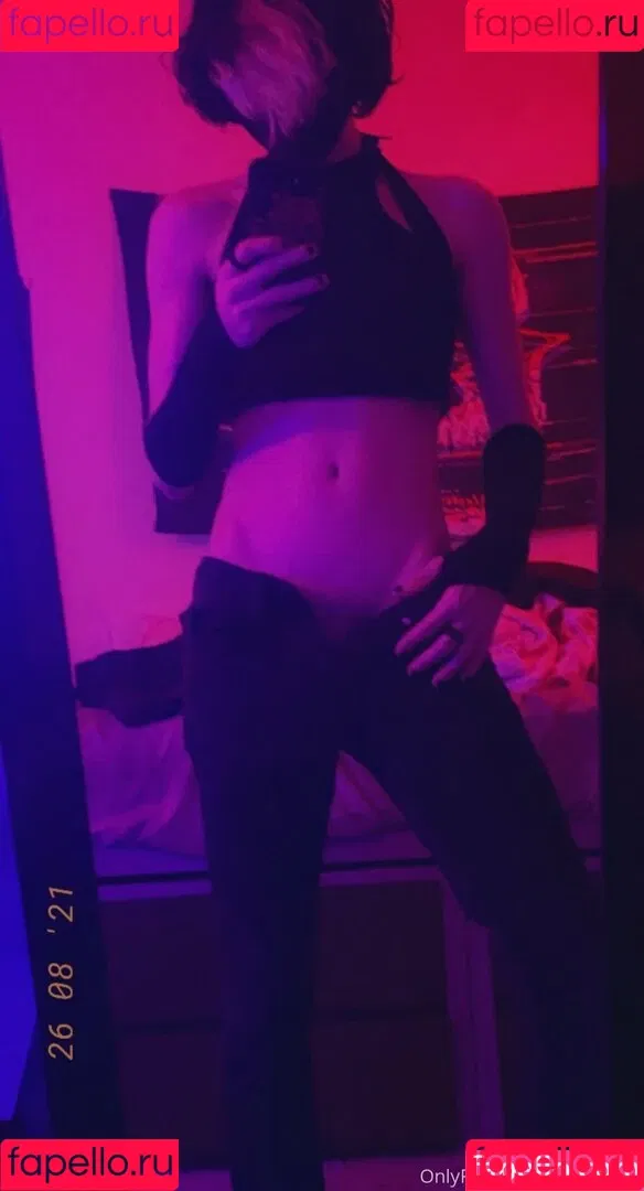 skylaredm Onlyfans Photo Gallery 