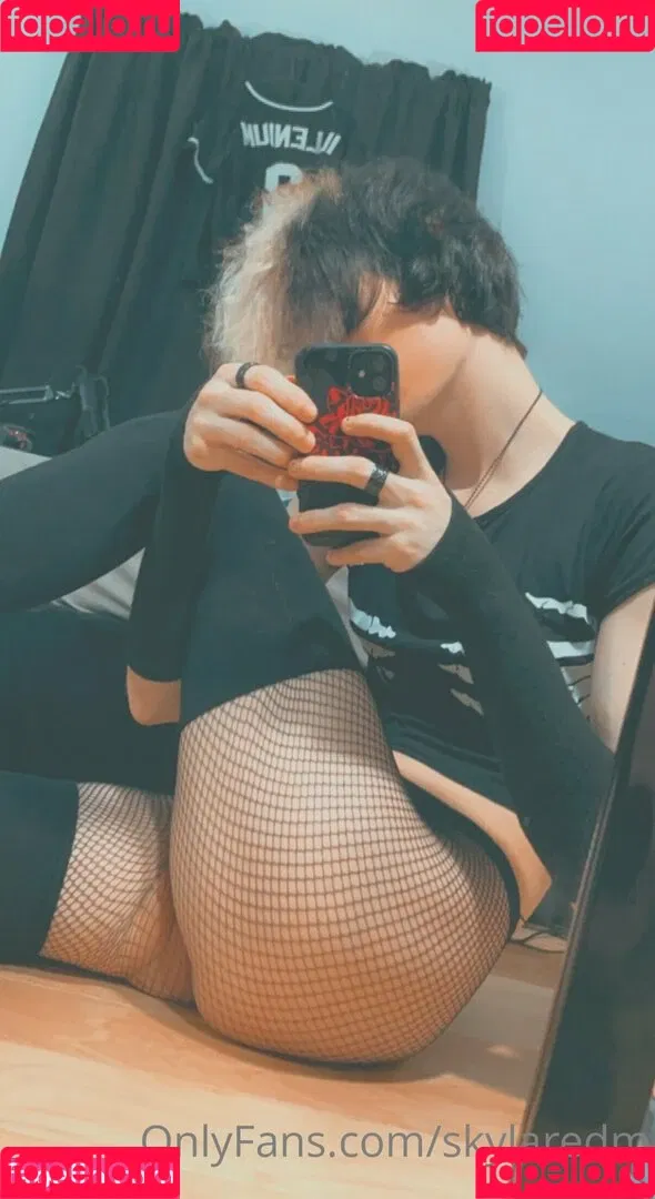 skylaredm Onlyfans Photo Gallery 