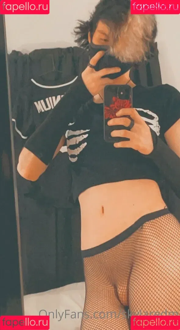 skylaredm Onlyfans Photo Gallery 