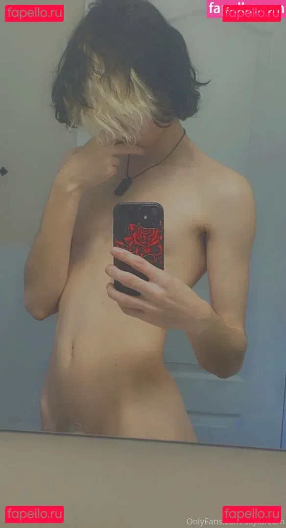 skylaredm Onlyfans Photo Gallery 