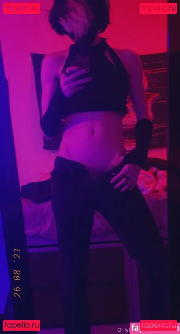 skylaredm Onlyfans Photo Gallery 