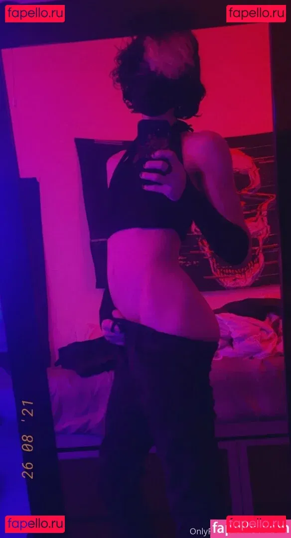 skylaredm Onlyfans Photo Gallery 