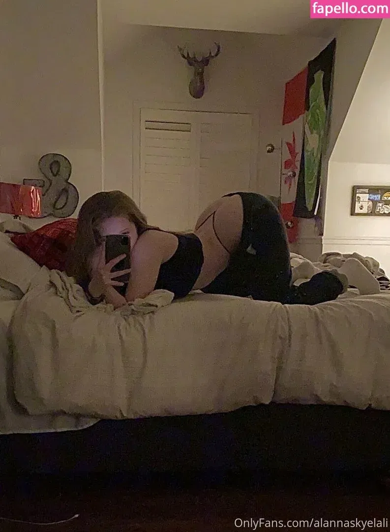 Alanna Skye Onlyfans Photo Gallery 