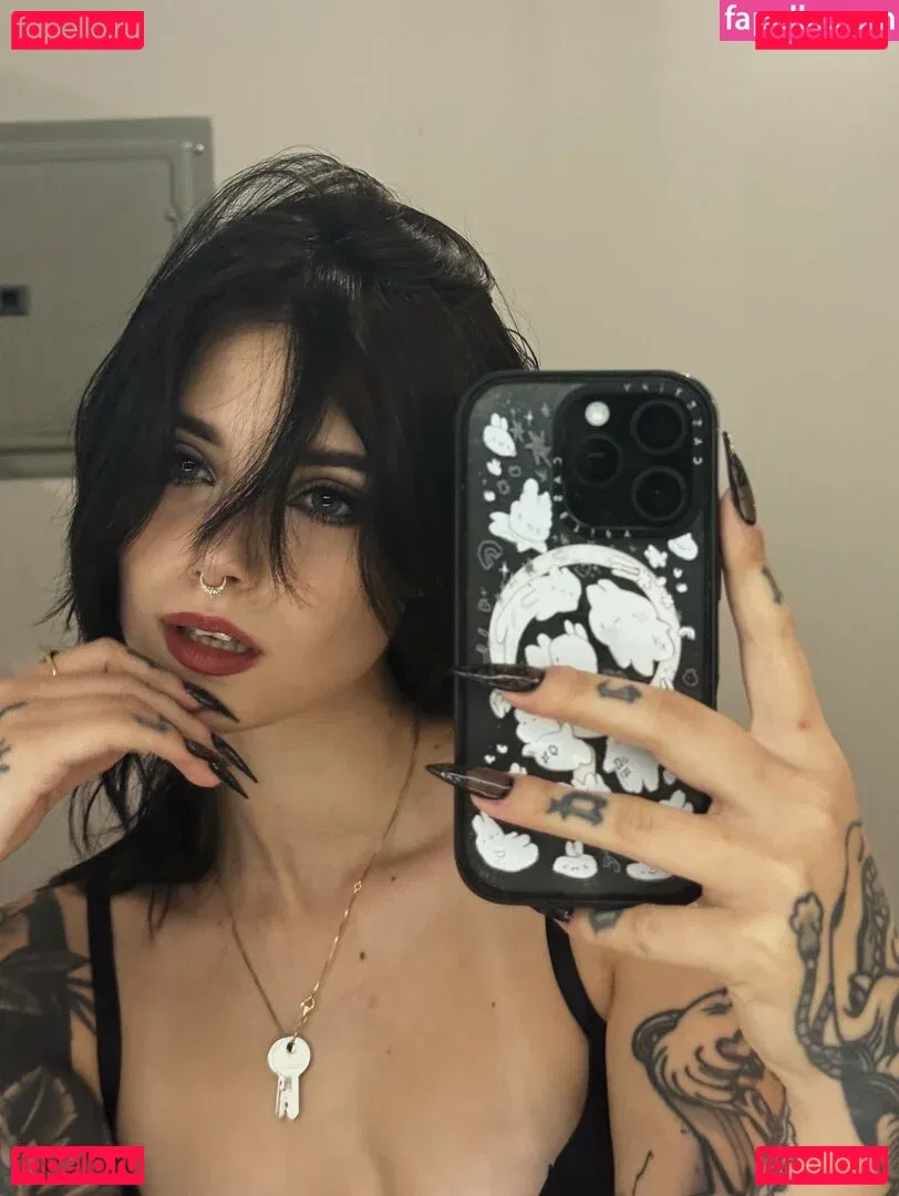 Claire Estabrook Onlyfans Photo Gallery 