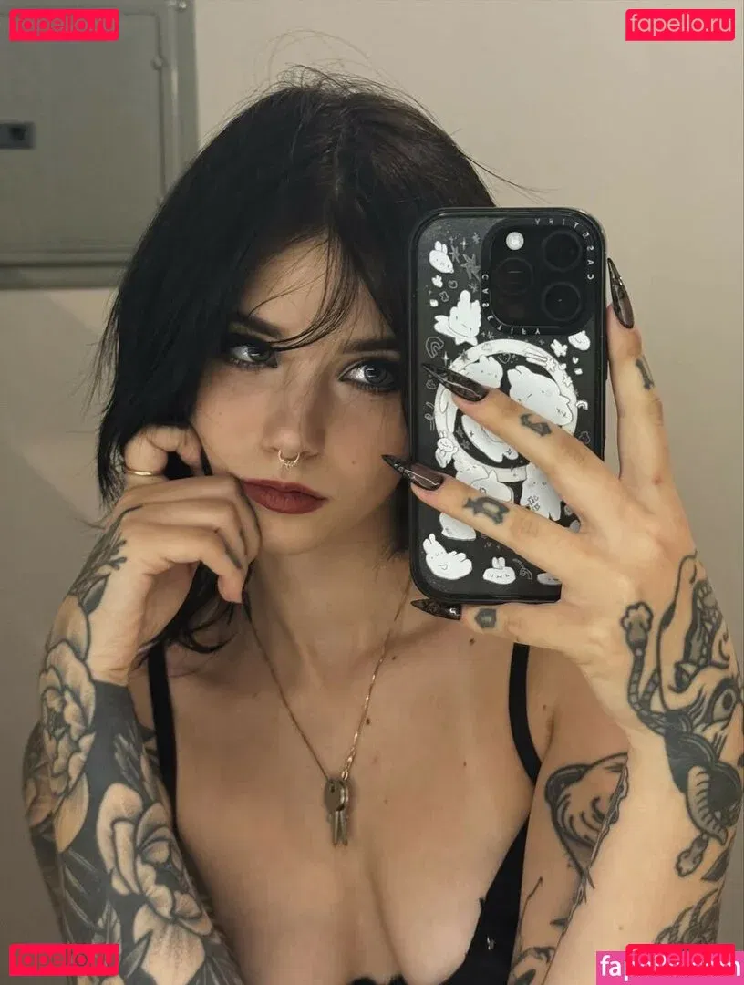 Claire Estabrook Onlyfans Photo Gallery 