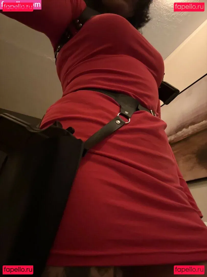 Claire Estabrook Onlyfans Photo Gallery 