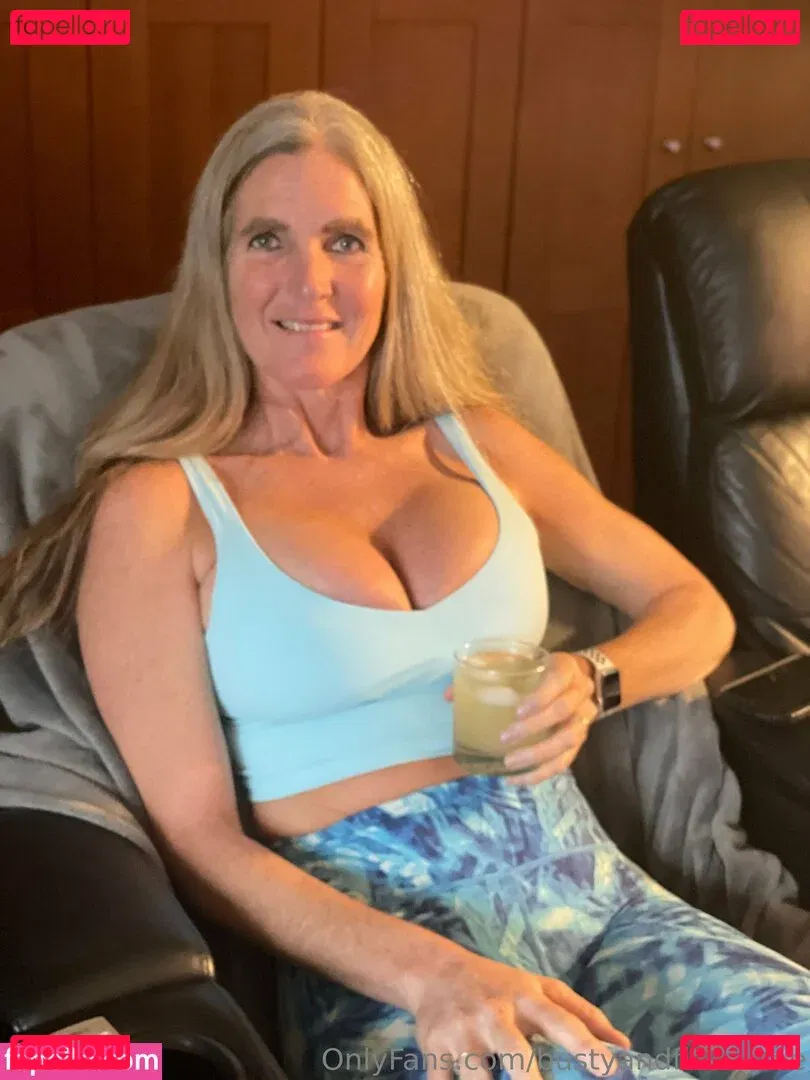 bustyandfit2.0free Onlyfans Photo Gallery 